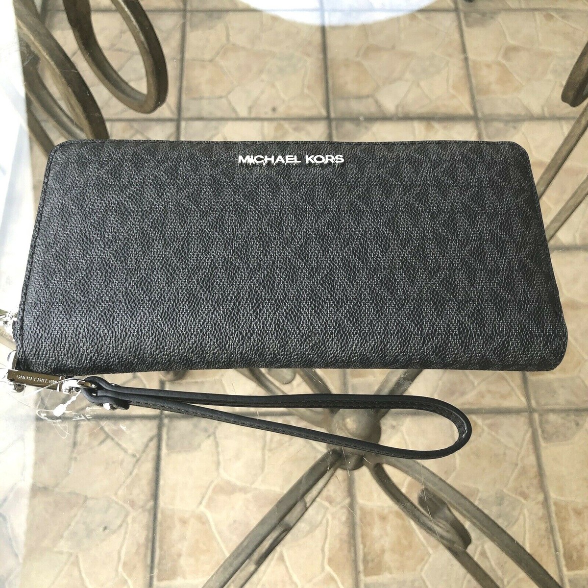 Michael Kors Women MK Zip Around Long Wallet Wristlet Black Clutch