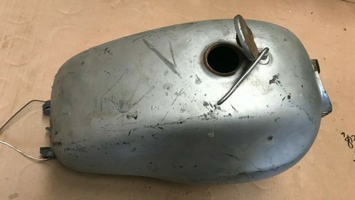 Ducati Fuel Tank Gas Tank w/ Petcocks / Fuel Valves Used (U89) - Picture 8 of 12
