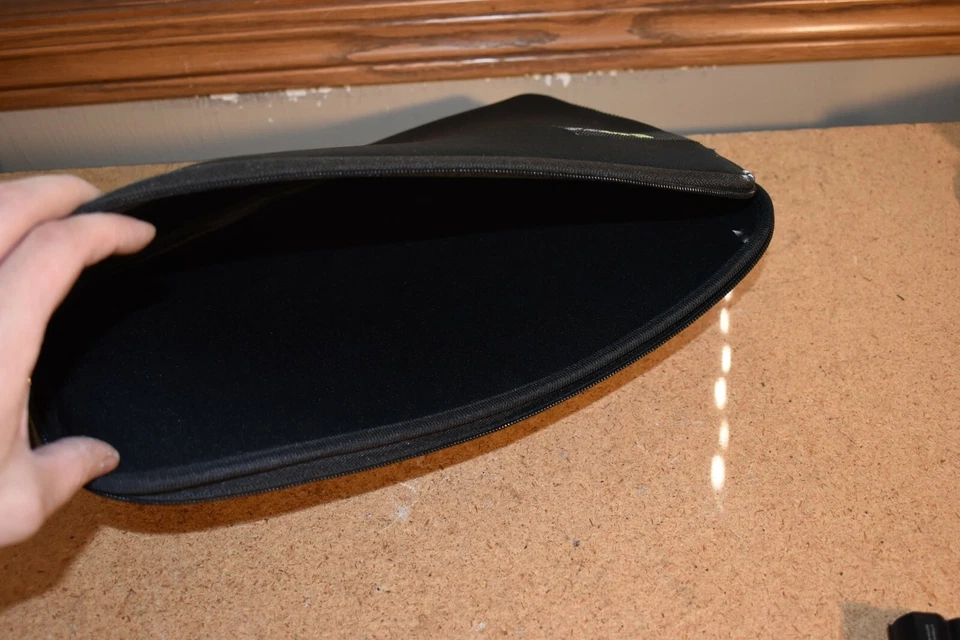 Funda para portátil Evecase negra, se adapta a portátil de 14" Foto 4 de 4