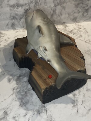 Gemmy JAWS Great White Shark, Jaws Theme + Singing Shark. sings