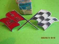 NOS NEVER INSTALLED GM EMBLEM 3767507  57FI,58,59,60 CORVETTE / 1957 58 FI PASS