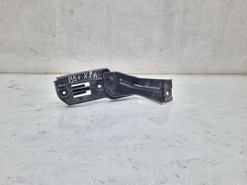 VW PASSAT B5 3B3 Kotflügelhalter vorne links 3B0821237A 1.90 Diesel 31471669