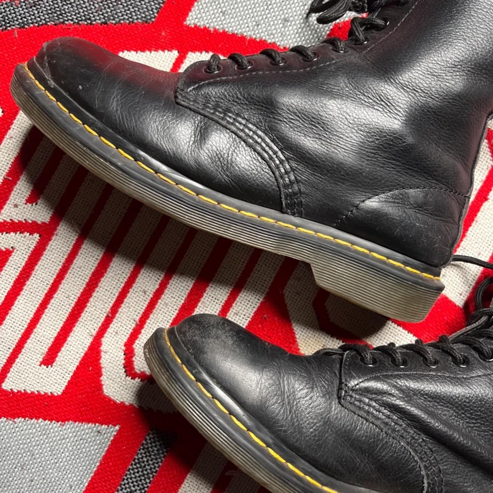 Vintage Dr. Martens Black Men’s Leather Boots | UK 7 image 6