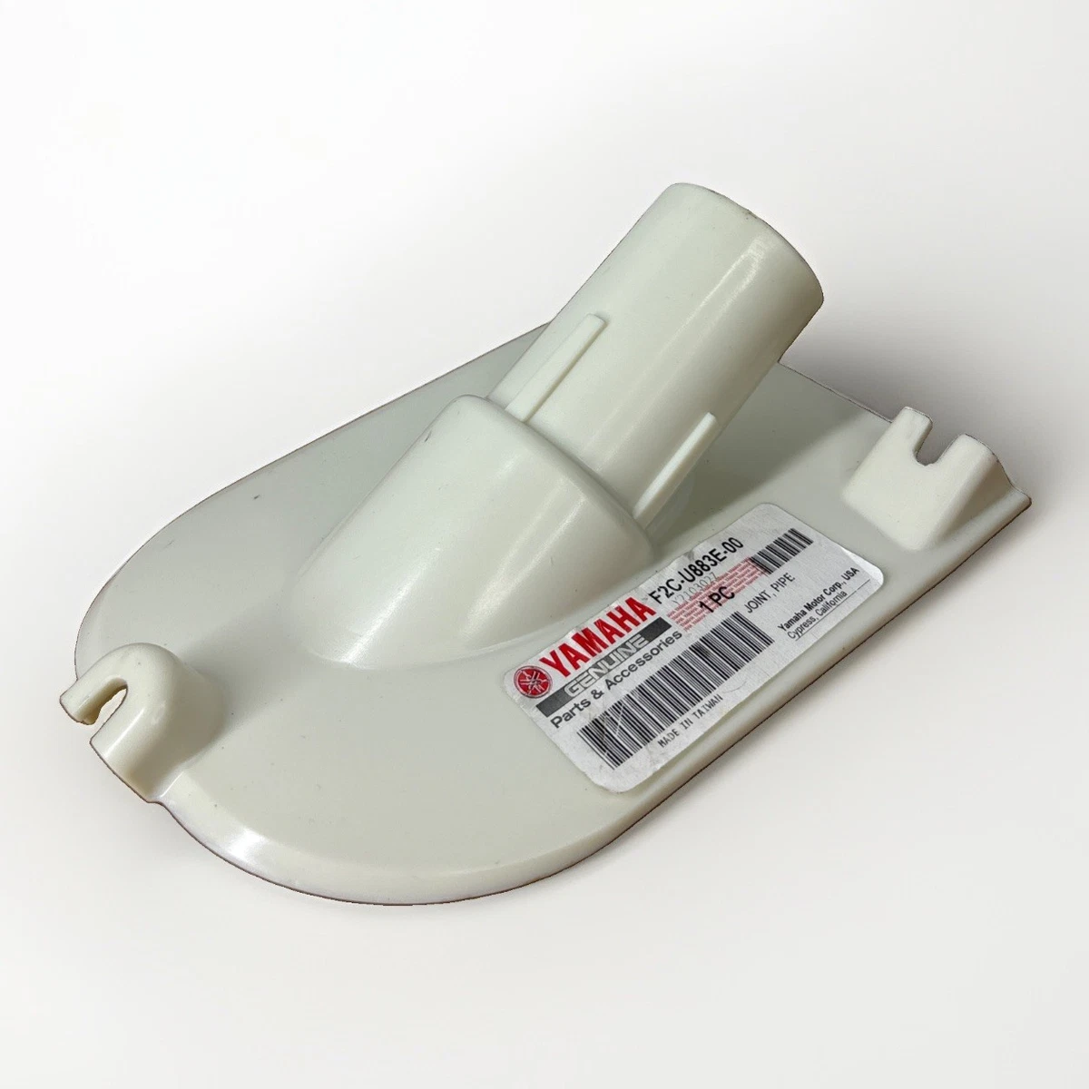 YAMAHA F2C-U883E-00-00 - PIPE JOINT photo 1
