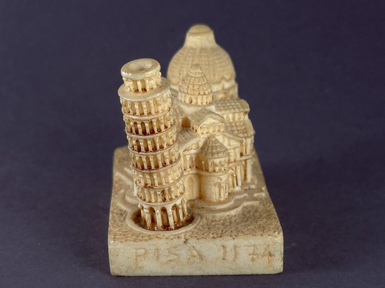 ITALY TOSCANA PIAZZA DEI MIRACOLI PISA 1174 SOUVENIR BUILDING PAPERWEIGHT Resin