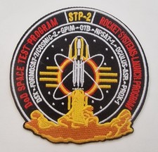Offizielles Missions-Patch der STP-2-Mission Aufb&uuml;gler 9,5 cm