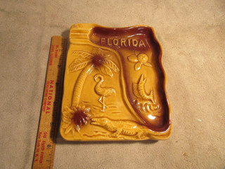 FLORIDA Ceramic Ashtray w/ Alligator Vintage Souvenir Tobacciana