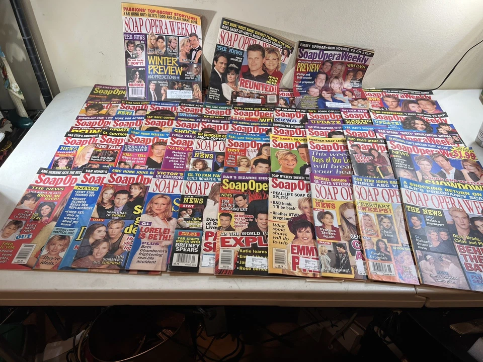 Lot of Over 50, Soap Opera Digest Magazines 2002 Y&R B&B GH DAYS TV Soaps - Image 2 of 4