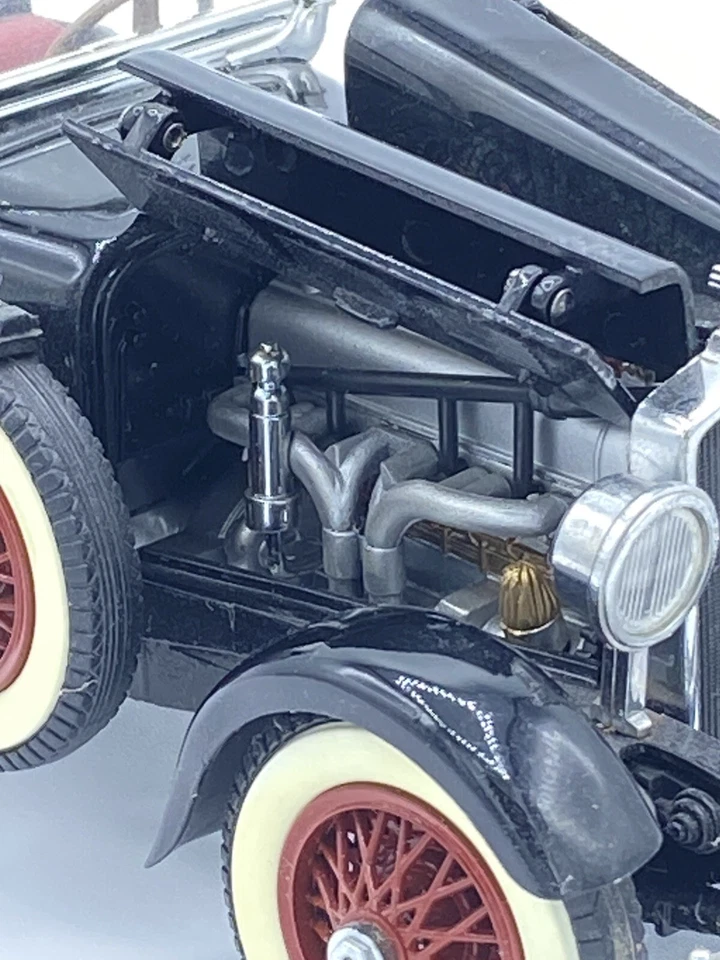 Danbury Mint 1:24 1927 Stutz Black Hawk Die Cast Car - Image 3 of 4