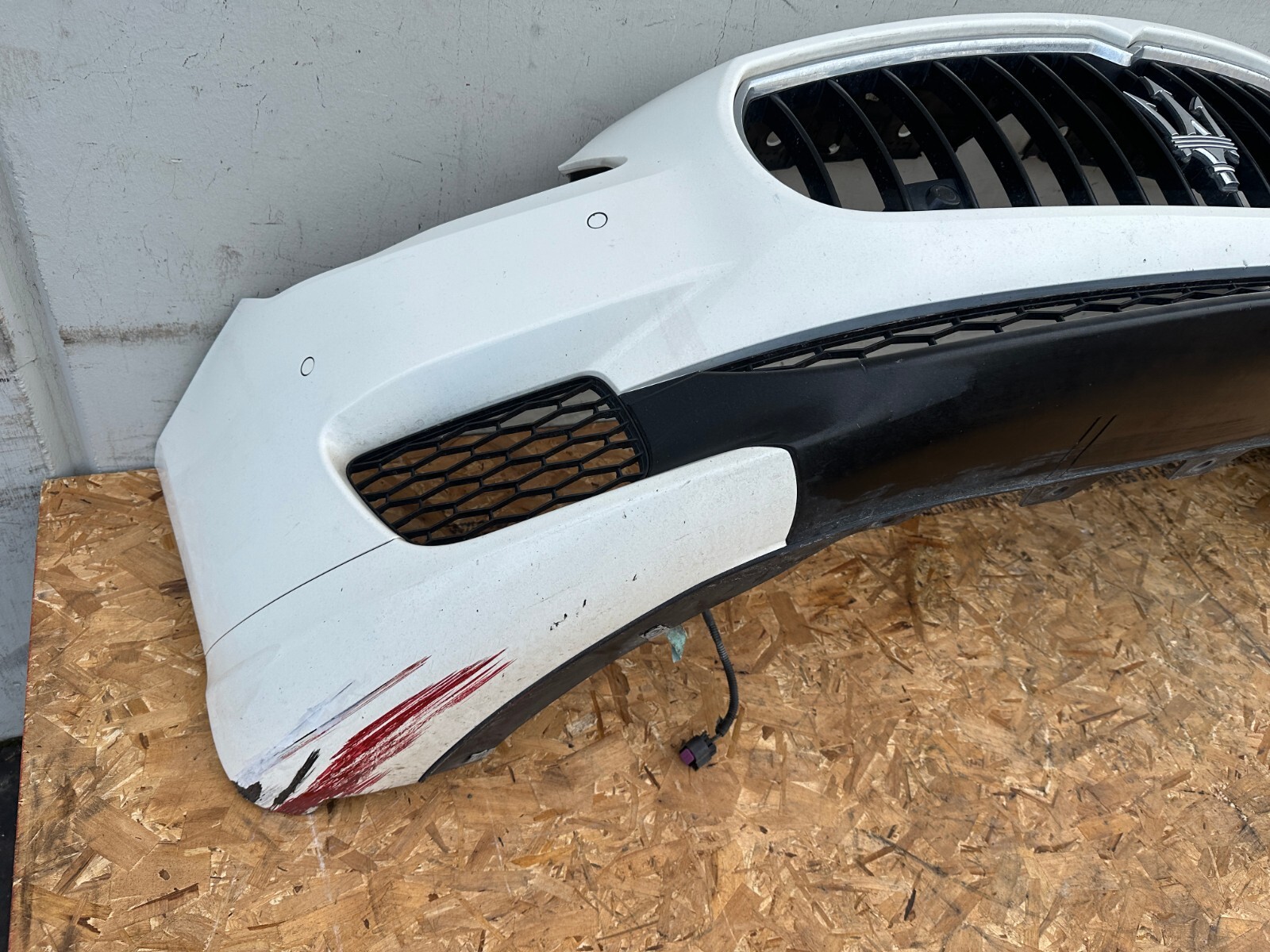 FRONT BUMPER COVER ASSEMBLY W/PARK ASSIST 13-16 MASERATI QUATTROPORTE GTS