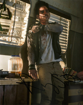 RAY SANTIAGO ORIGINAL AUTHENTIC SIGNED ASH V EVIL 10x8 PHOTO AFTAL & UACC [12298]