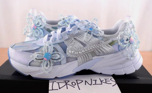 Nike WMNS V2K Run Artist Collection Susan Fang Women's Shoes IB7426-400 | Size 9