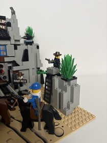 Lego Western 6761 Bandit's Secret Hide-Out Complete (1pc missing) w Instructions