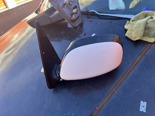 2001-2007 Toyota Sequoia Left ,Driver Side View Mirror OEM White