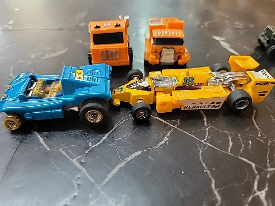 VINTAGE  1980'S GO-BOTS/TRANSFORMERS LOT OF 6 FIGURES Bandai Takara - Image 3 of 4