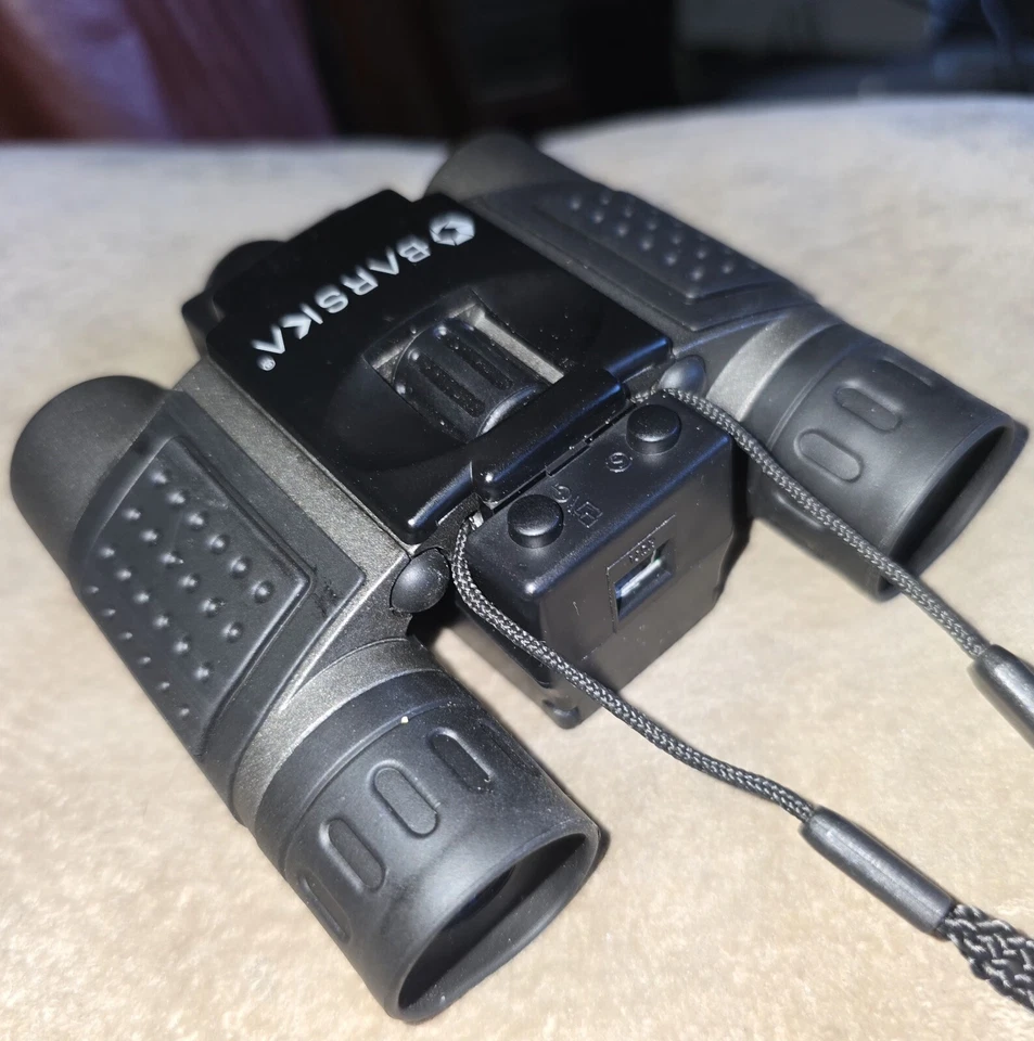 BARSKA 10 X 25 Camera Binoculars w/Travel case, in Excellent Condition!  - Image 4 of 4