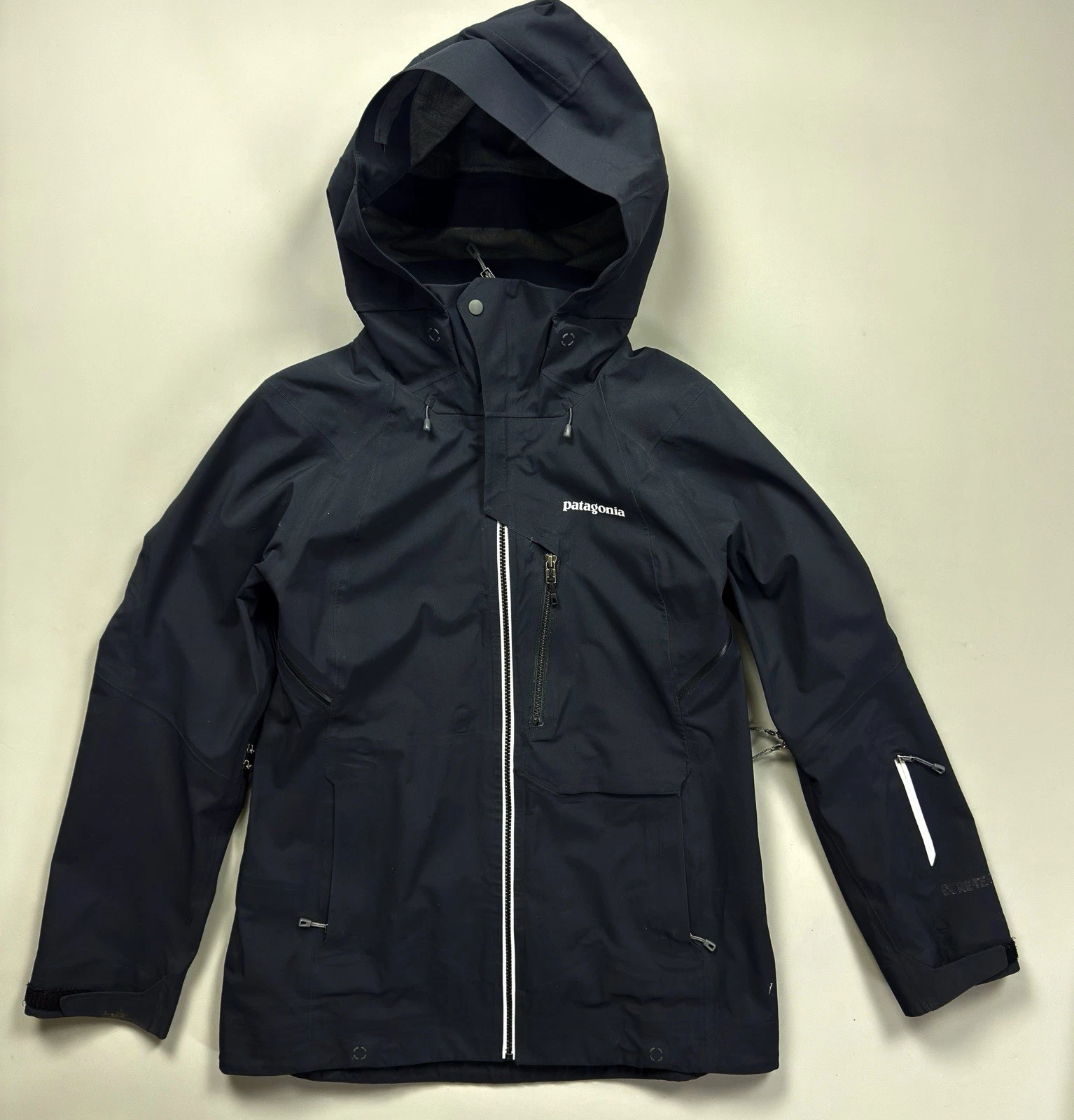 Patagonia Womens Medium Untracked Gore-Tex Jacket Black Ski Snow Shell Hooded