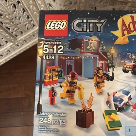 LEGO CITY: City Advent Calendar 2013 (60024)