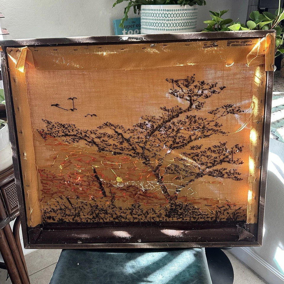 Vintage Enmarcado 1975 Bordado Punta de Aguja Puesta de Sol Nat’l Paragon Foto 4 de 4