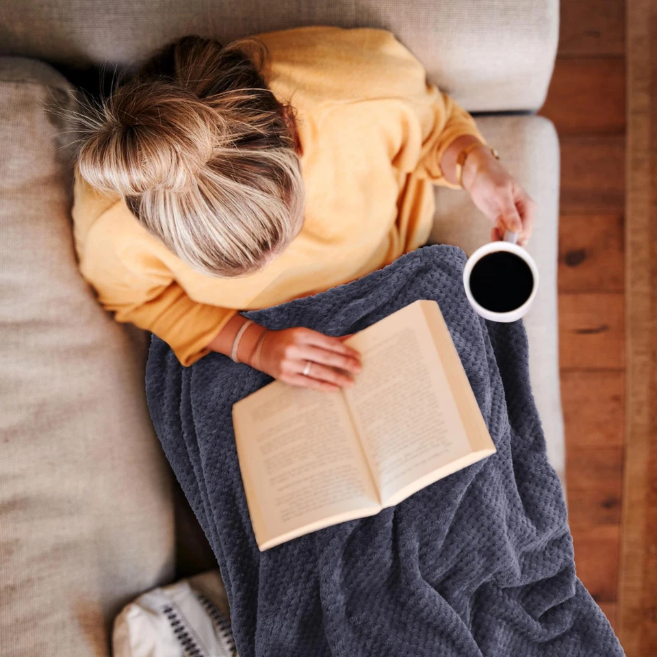 Coperta Flanella Poliestere Microfibra 300 gmq Queen Size Viola Chiaro 200x230cm - Immagine 4 di 4