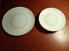 Corning Centura 8 pc Dinnerware Set ~ 2 Dinner Plates and 6 Bread Plates