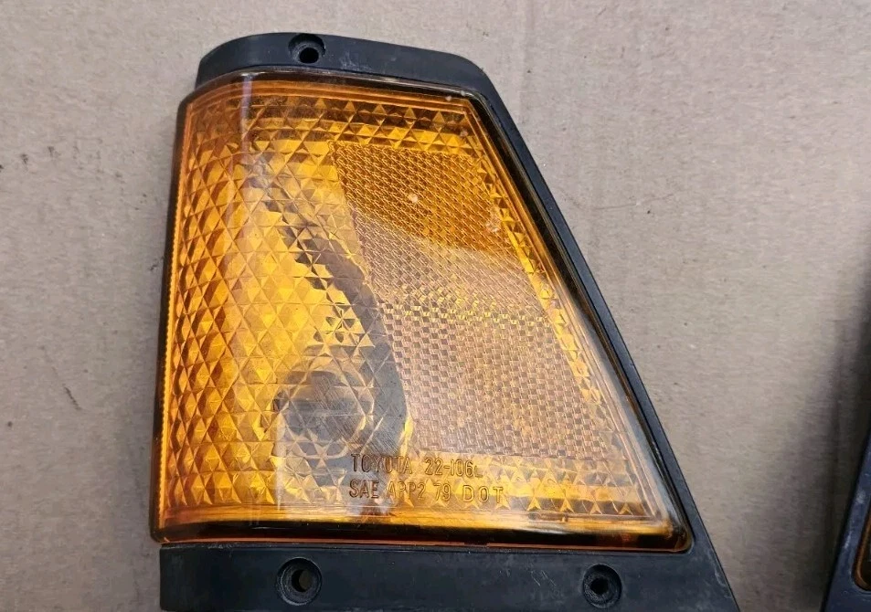 Toyota Cressida 1981 parrilla/luces marcadoras laterales delanteras/bisel de faros cromado Foto 4 de 4