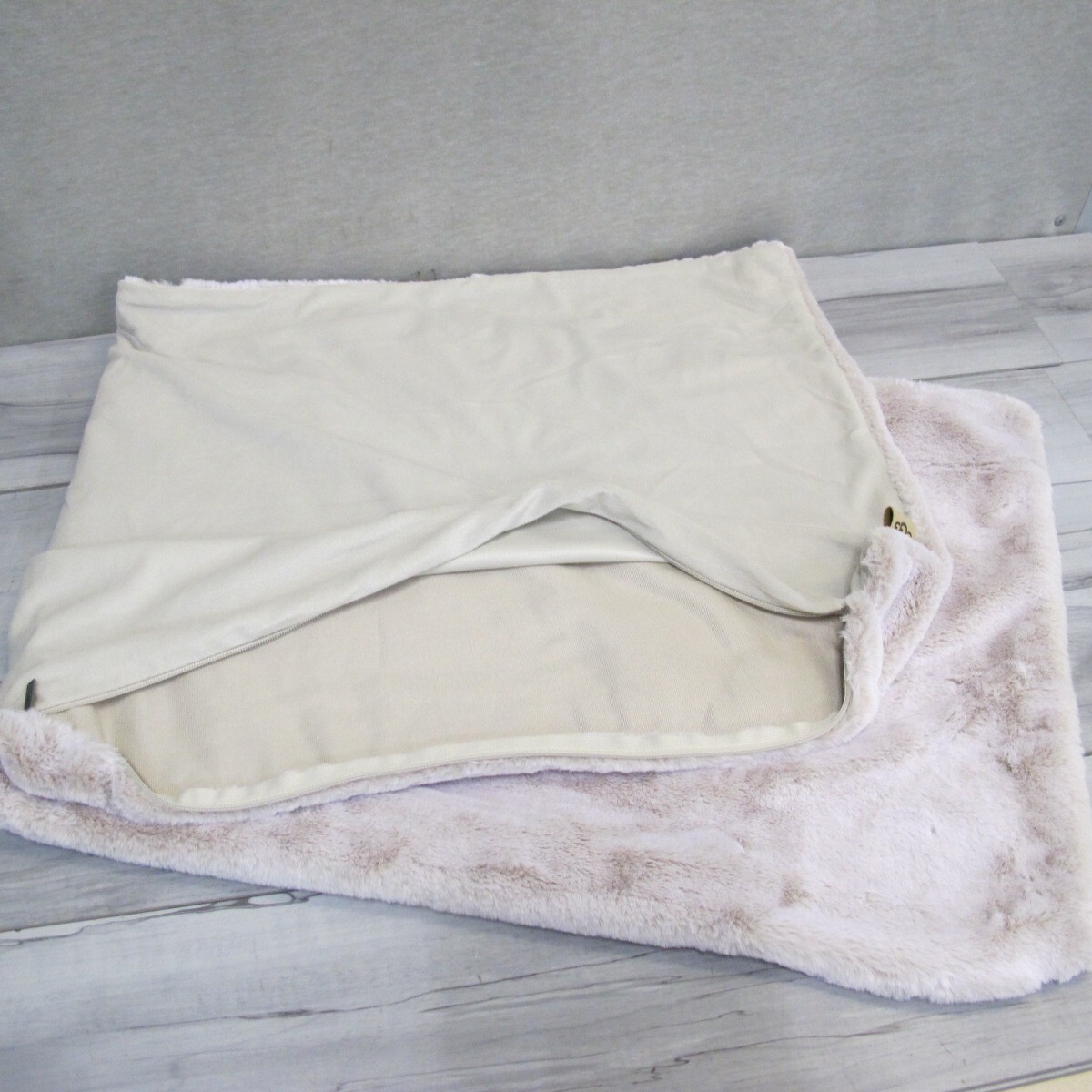 UGG Fluffy Body Pillow Cover Ultra Soft Plush Gray 19" x 54" *Used