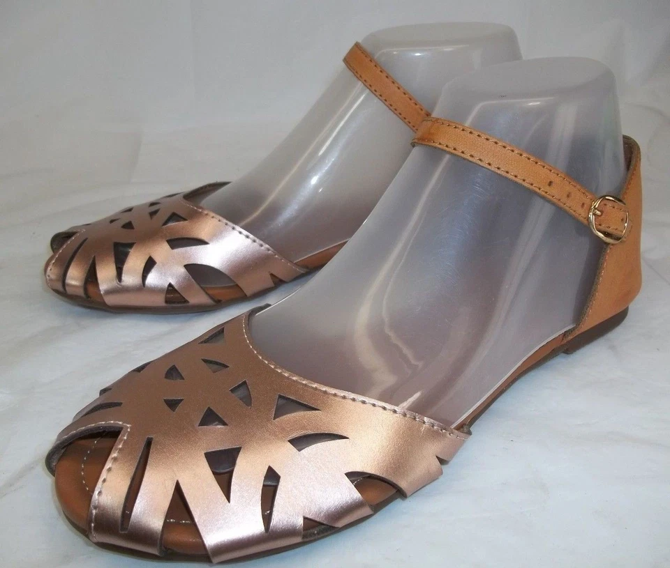 Wanted ZUMA Womens Shoes US 7 Bronze Vegan Buckle Ankle Strap Flats Sandals - Image 2 of 4