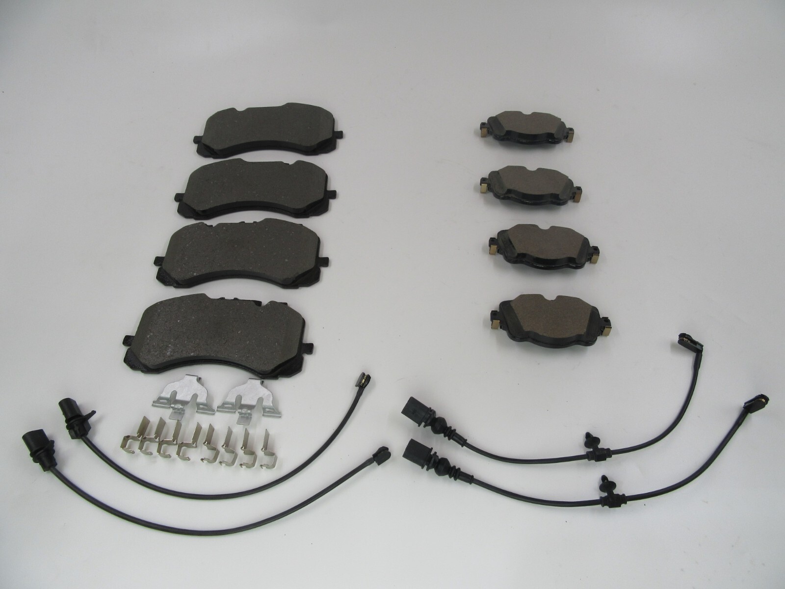 Bentley Bentayga front rear brake pads low dust