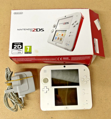 Nintendo 2DS Rot und Weiß mit Ladegerät und Umkarton