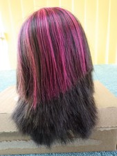 SPIN MASTER LIV DOLL WIG & STAND (LOT 2)