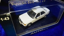 1 43 Mercedes Benz 190E 2.0 Arctic White Autoart 56131 Mercedes Benz Arctic Whit