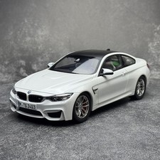 Paragon 1/18 BMW M4 F82 Alloy Car Model Gift Ornament