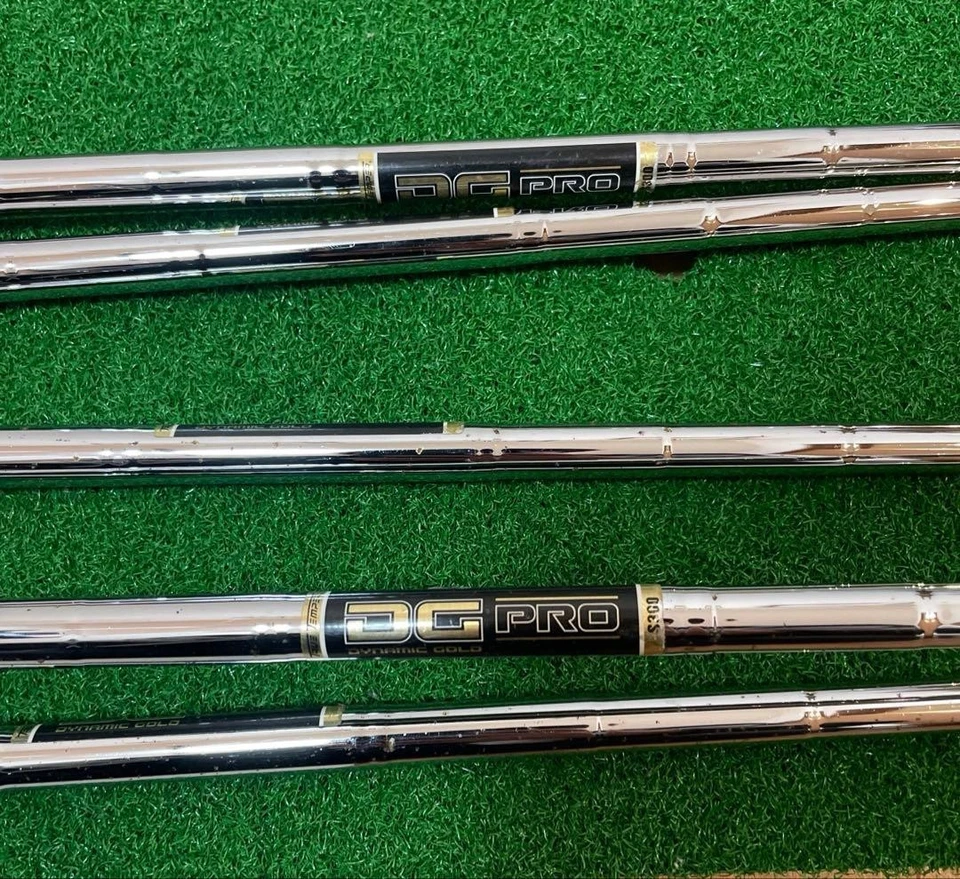 Juego de plancha NIKE GOLF VAPOR PRO 5-9 Flex-S300 Dynamic Gold con putter/cuña Foto 4 de 4