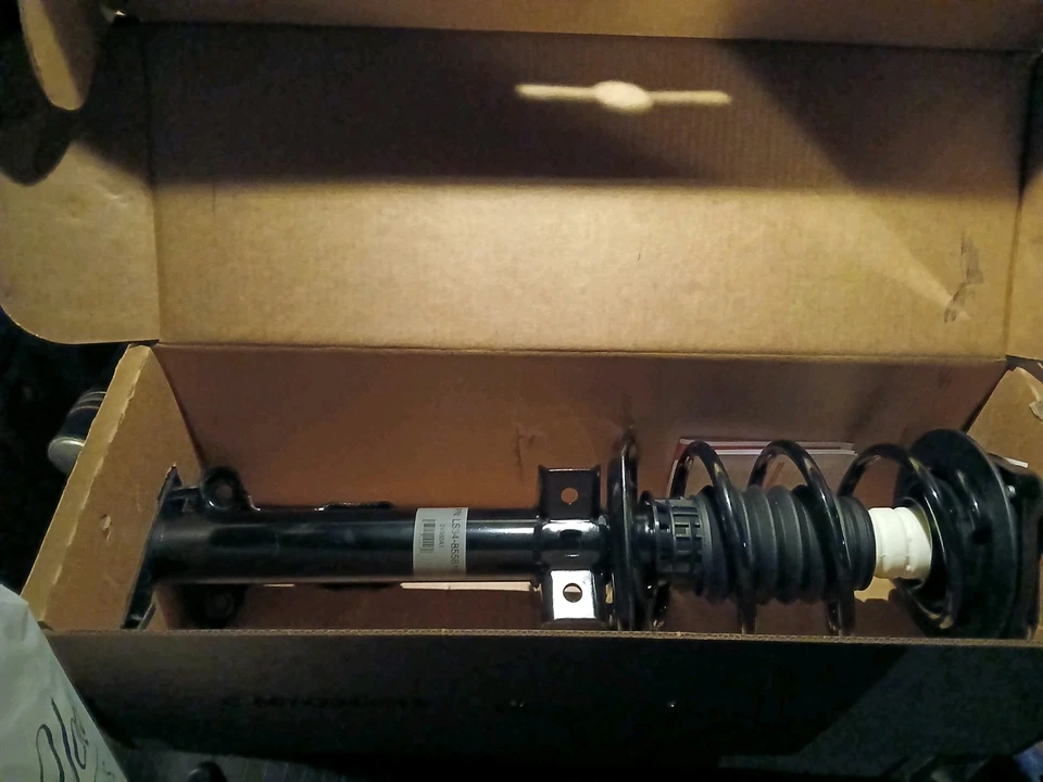 Amortiguadores de puntales delanteros completos de 2 piezas para Mercedes-Benz E350 2006-2009 tracción trasera Foto 2 de 4