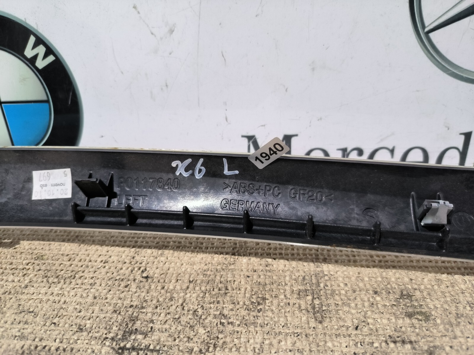 BMW X5 E70 07-13 Centre Console Trim Strip Left 6969541 Right  