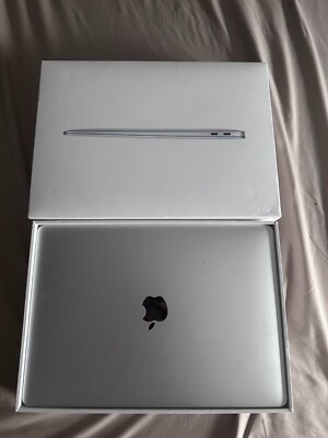 Apple Macbook Air 13.3'' Laptop M1 Chip 8GB 256GB SSD Silver MGN93LL/A 2020 Model