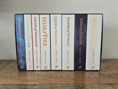 Throne of Glass Paperback Boxset von Sarah J. Maas (2019) mit Poster!