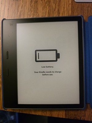 Amazon Kindle Oasis 10th Gen 8GB Graphite Wi-Fi 7'' E-Reader - Great Condition