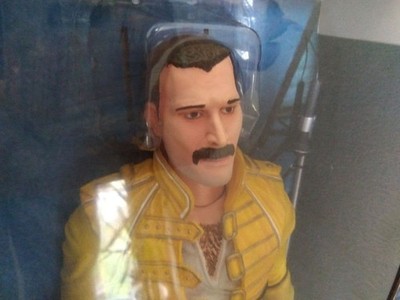  Freddie Mercury NECA Neka Figure 18 Inch Sound