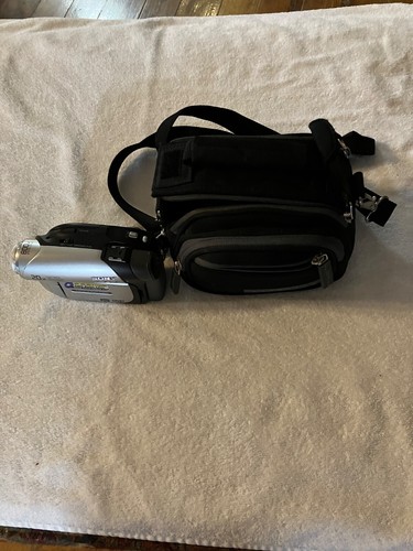 Sony Handycam DCR-DVD92 Digital Video Camcorder Carl Zeiss - Picture 2 of 5