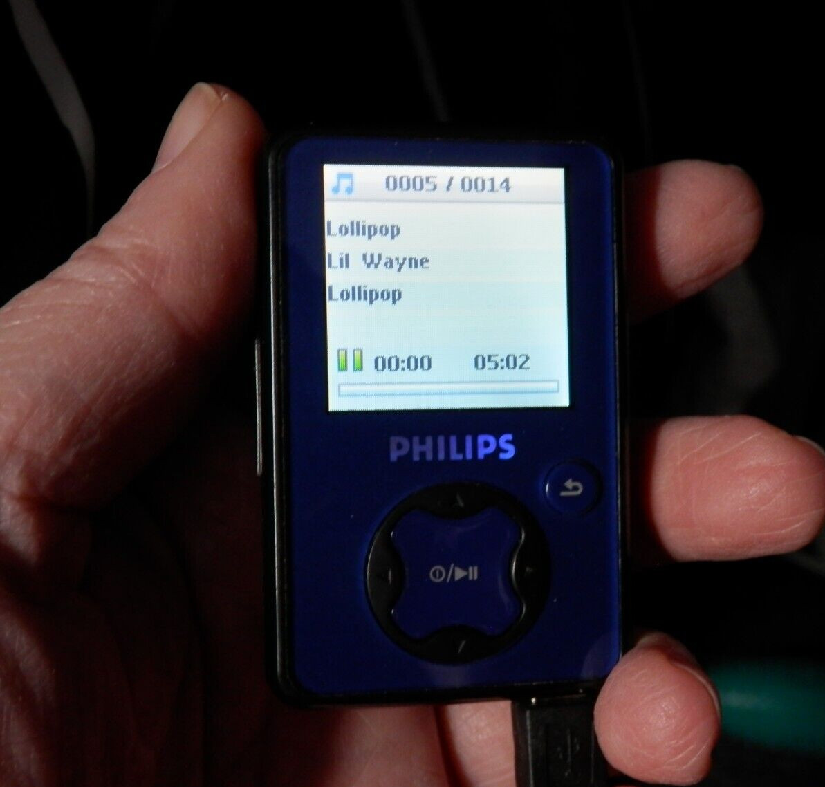 Philips GoGear 2GB MP3 Digital Music Player SA3020/37 Blue Black Bad Battery