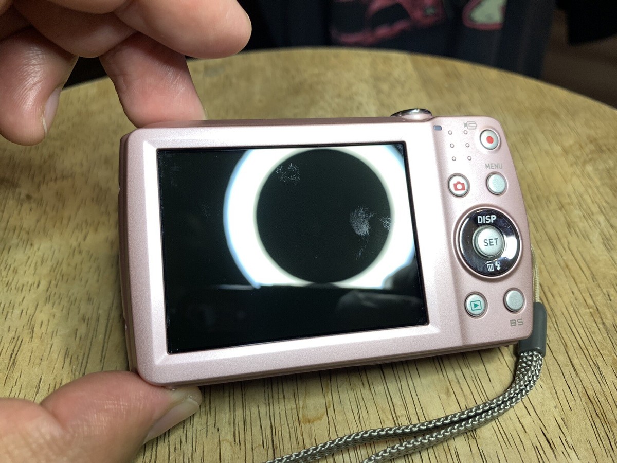 Casio EXILIM EX-Z16 12.1 MP Digital Camera - Pink Rare