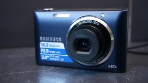 Samsung ST72 16.2MP Digital Camera - Blue