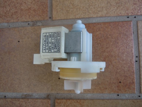 Miele Laugenpumpe DPS25-309 Teil Nr. 06239560 aus W1514 Waschmaschine