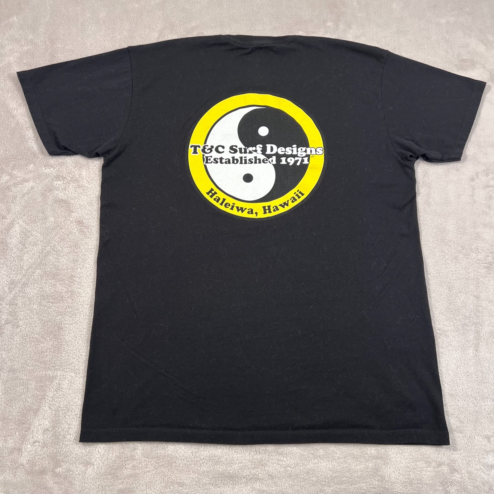 T&C Surf Designs Shirt Mens Large Black Cotton Haleiwa Hawaii Ying Yang Logo