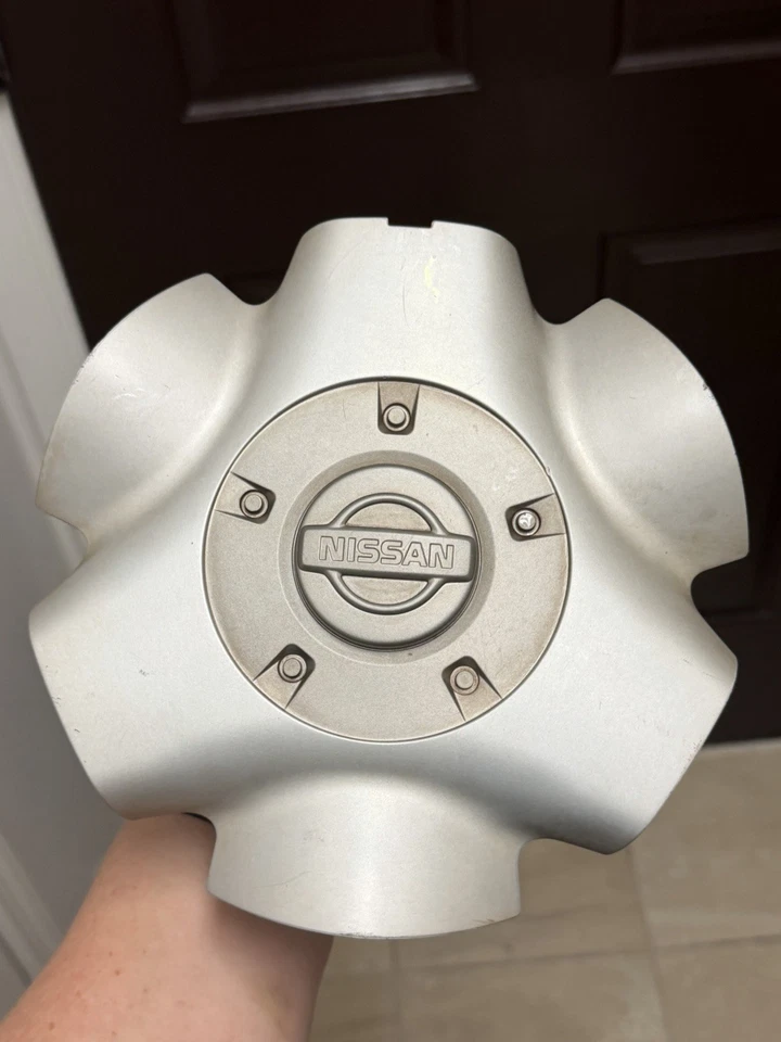 Tapa central de rueda Nissan Pathfinder 1999-2002 40342-2W600 Qt1 1999 00 01 02 Foto 3 de 4