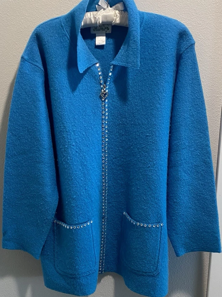 Suéter de lana Quacker Factory para mujer talla 1X corazón completo cremallera pedrería manga larga Foto 2 de 4