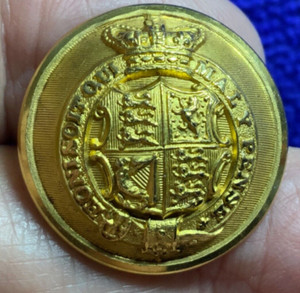 QUEEN VICTORIA CONSULAR SERVICE FULL COURT DRESS GILT BUTTON 24mm 1861-75 NOS