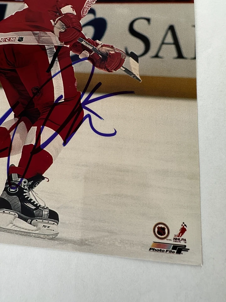 Luc Robitaille Signed 8x10 Photo Detroit Red Wings HOF Authentic Autograph NHL - Image 4 of 4